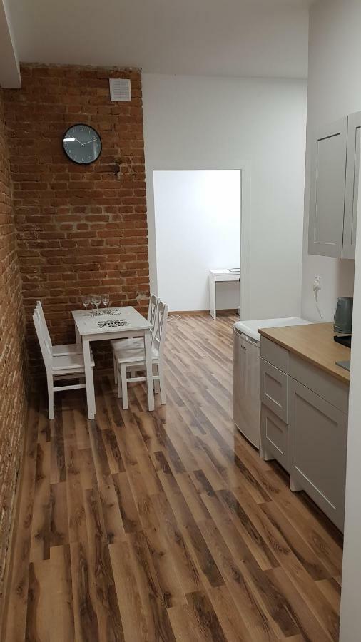 Apartament Nr 15 - 2 Pokoje Z Prywatnymi Lazienkami Centrum Познан Екстериор снимка